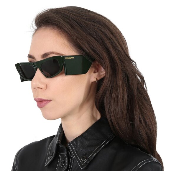 NWT BURBERRY SUNGLASSES WOMEN GREEN - Picture 1 of 4